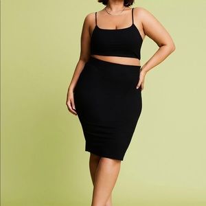 BLACK TWO PIECE SET